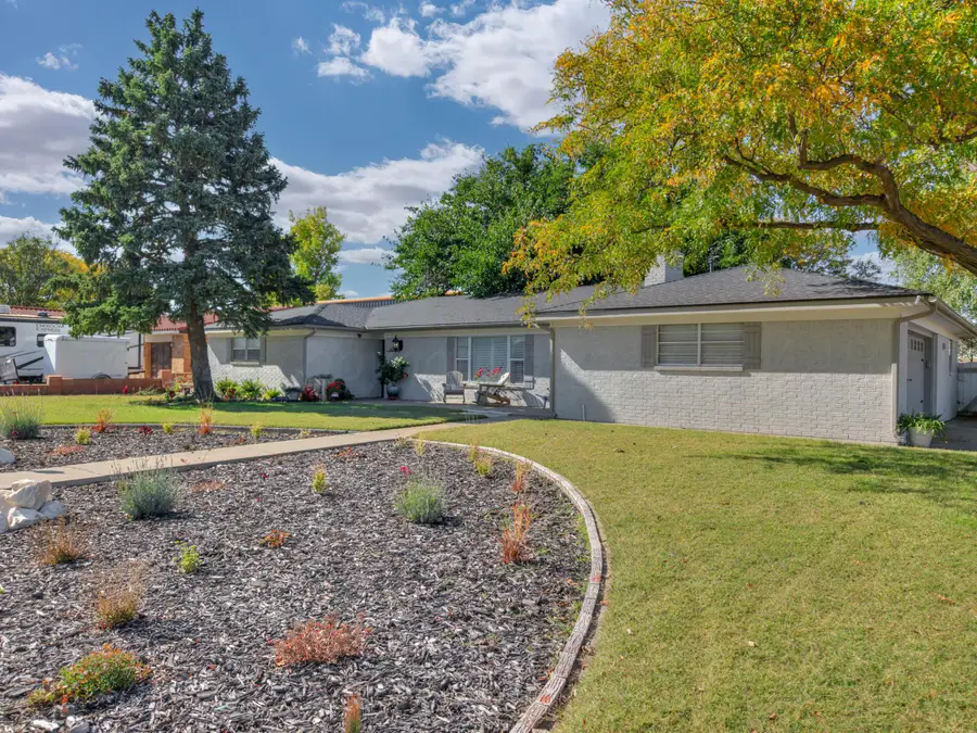 405 Bailey Avenue, Dumas, TX 79029 - #3