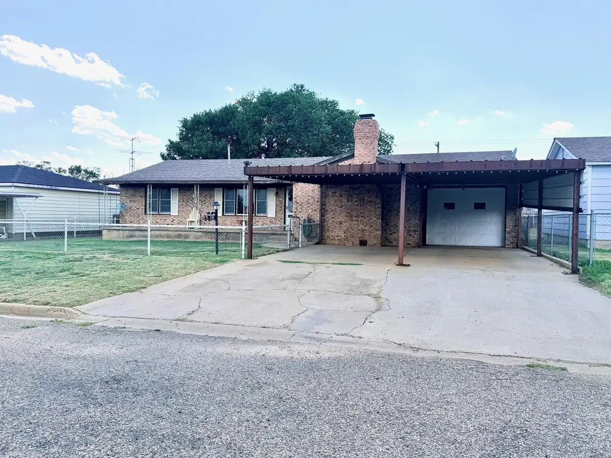412 Brown Street, Stinnett, TX 79083 - #1