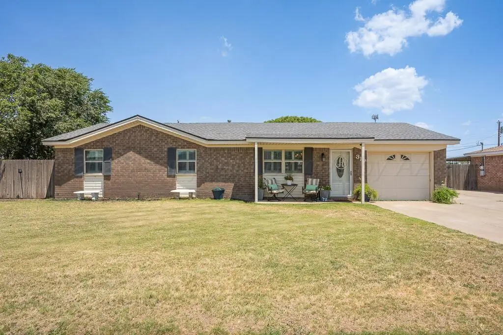 317 16th Street, Hereford, TX 79045 - #1