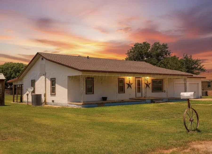 703 N 13th, Memphis, TX 79245 - #2