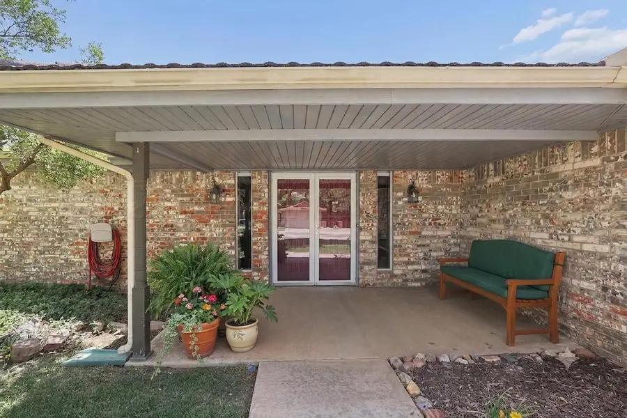 3704 Montague Drive, Amarillo, TX 79109-3942 - #2