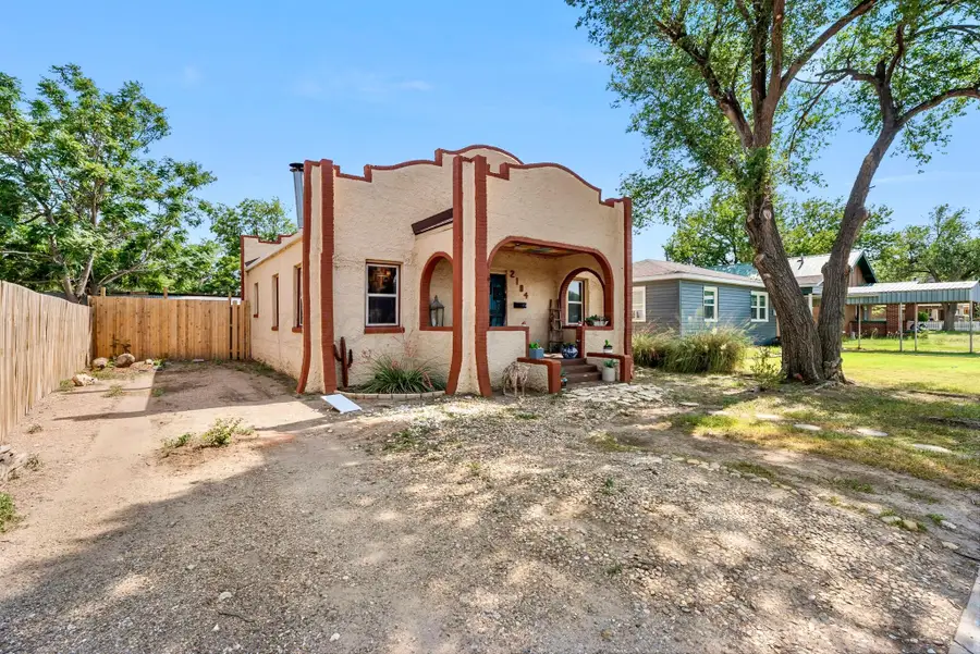 2104 6th Avenue, Canyon, TX 79015-4006 - #2