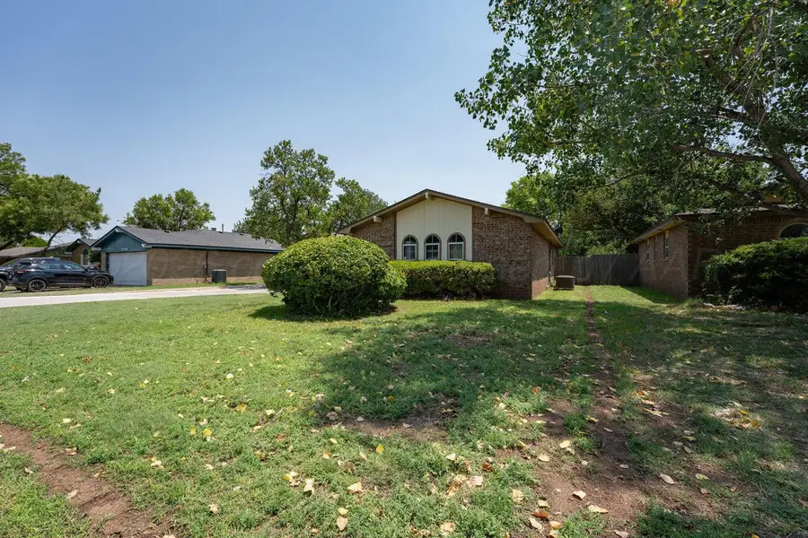 5707 SW 48th Avenue, Amarillo, TX 79109-5701 - #2