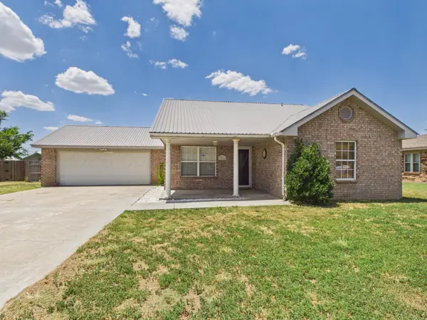 1016 E Avenue P, Sunray, TX 79086-2002
