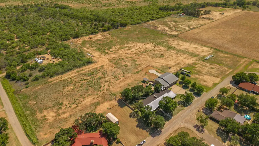 1811 Wallace Avenue, Paducah, TX 79248 - #2