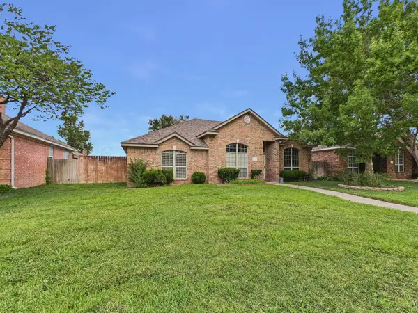 6908 Columbia Lane, Amarillo, TX 79109-6854