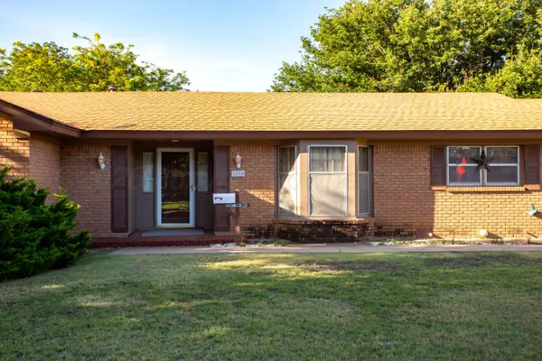 2504 11th Avenue, Canyon, TX 79015-5414