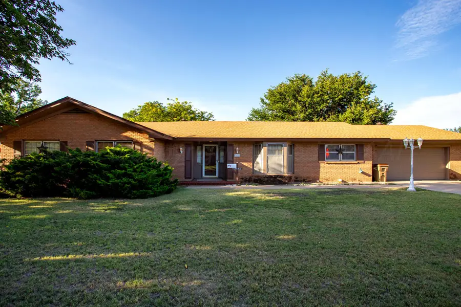 2504 11th Avenue, Canyon, TX 79015-5414 - #2