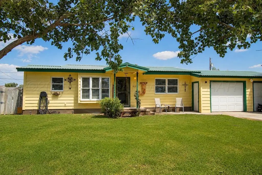 513 Coffee Place, Dalhart, TX 79022 - #1