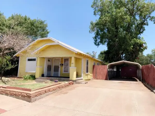308 Ave F Nw, Childress, TX 79201
