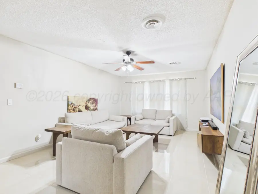 719 N Grace Street, Stratford, TX 79084 - #3
