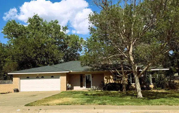 1216 NW 2nd Street, Stratford, TX 79084