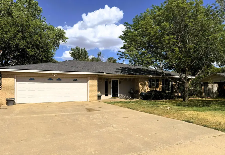 1216 NW 2nd Street, Stratford, TX 79084 - #2