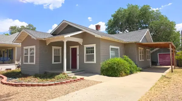 1005 Denver Avenue, Dalhart, TX 79022