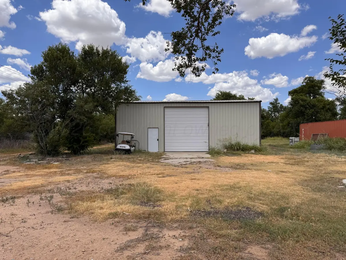 Brown Ave, Stinnett, TX 79083 - #1