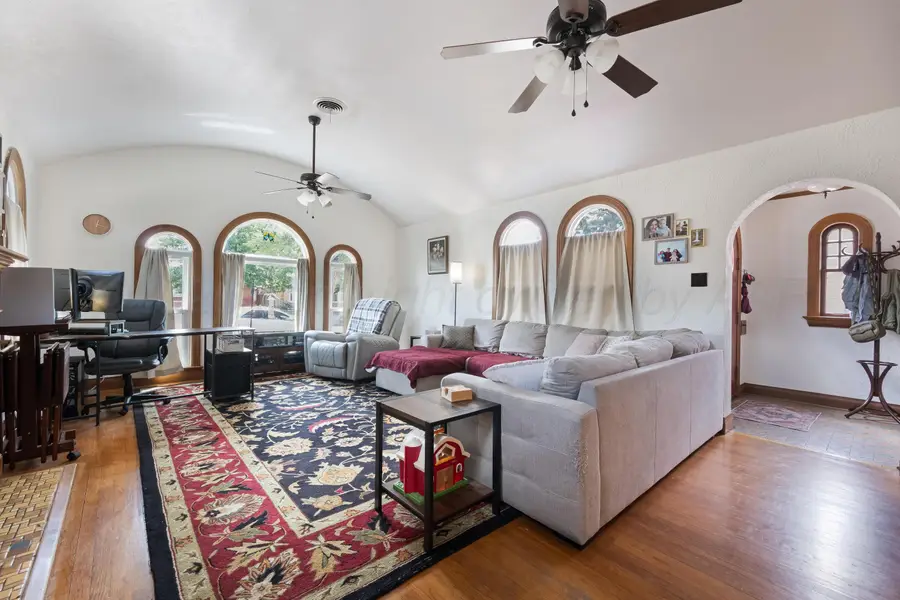 1021 N Mary-ellen Street, Pampa, TX 79065 - #3