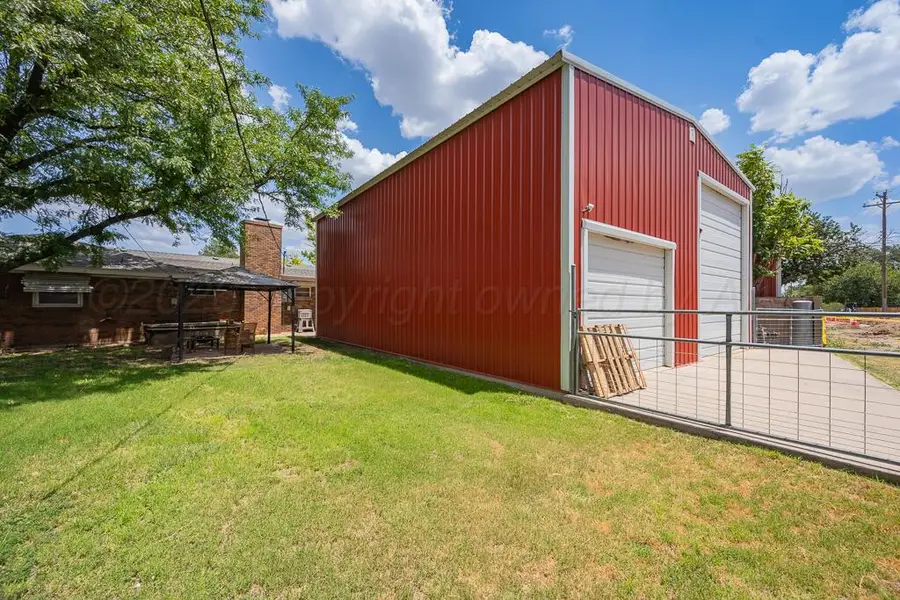 2418 11th Avenue, Canyon, TX 79015 - #3