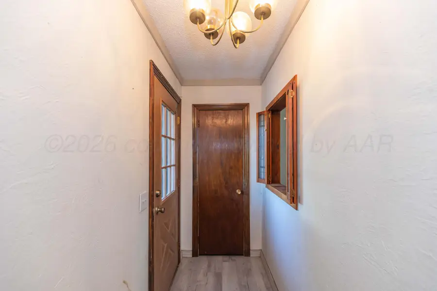 917 Highway Avenue, Sunray, TX 79086-1621 - #3