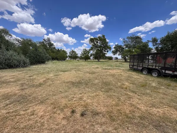 S Brown Avenue, Stinnett, TX 79083