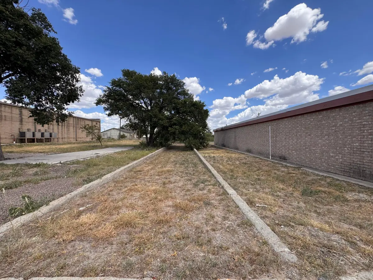 Main Street, Stinnett, TX 79083 - #1