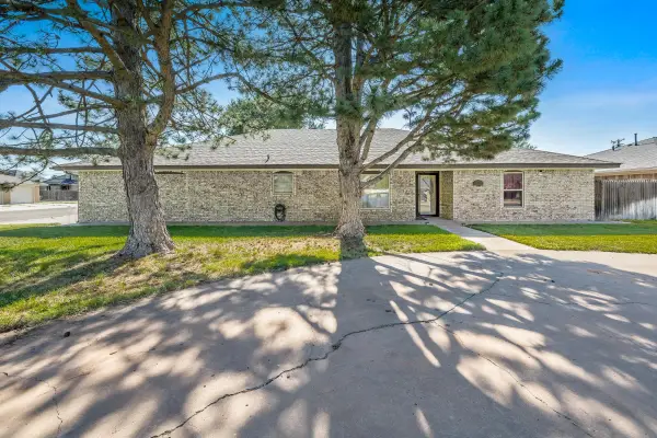 1201 Bennett Drive, Dumas, TX 79029-5345