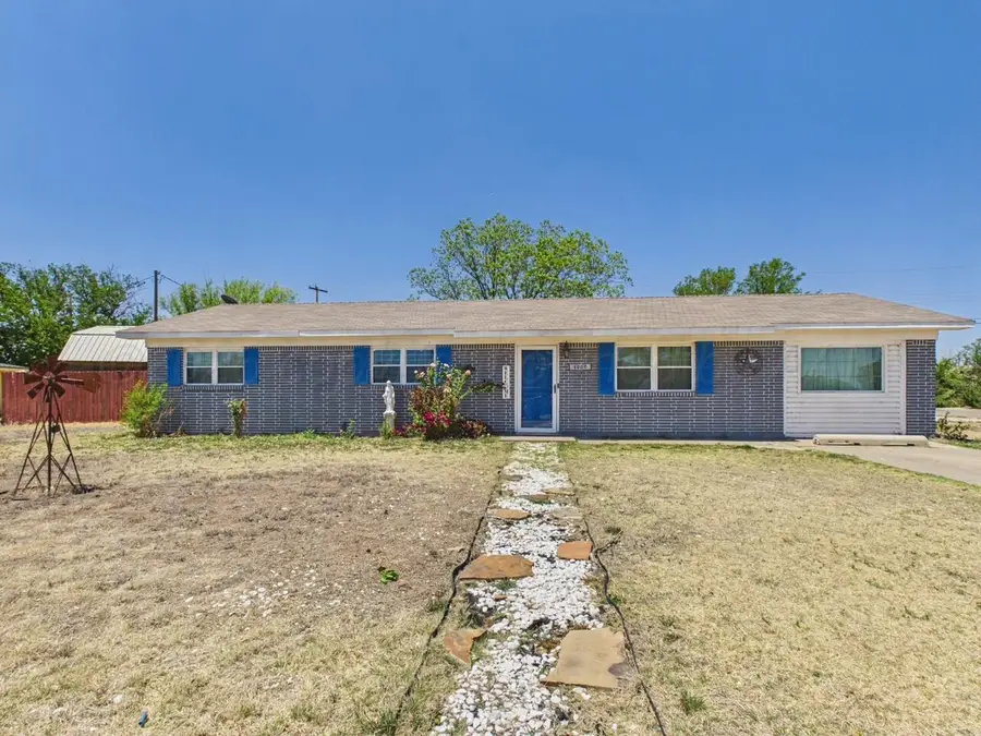 1000 Triangle Drive, Sunray, TX 79086-1602 - #2