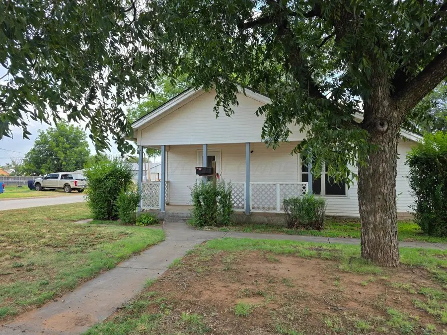 1401 Avenue I Nw, Childress, TX 79201 - #2