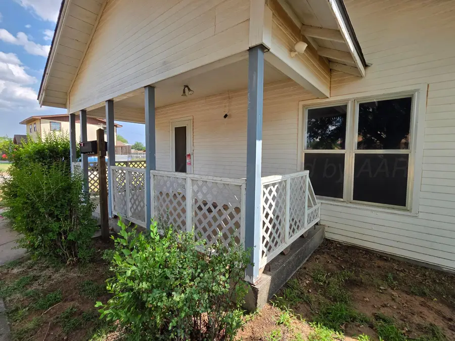1401 Avenue I Nw, Childress, TX 79201 - #3