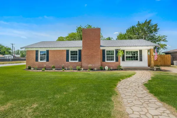 1010 8th Avenue, Canyon, TX 79015-4332