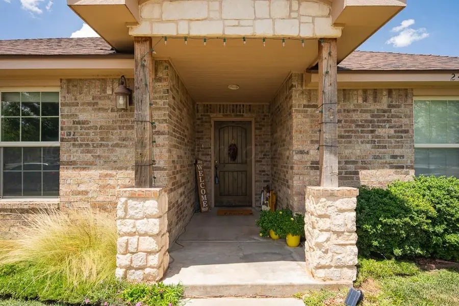 2419 17th Avenue, Amarillo, TX 79015-5555 - #3
