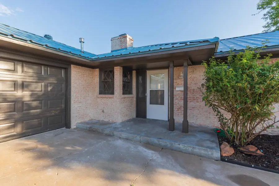 2619 11th Avenue, Canyon, TX 79015 - #3