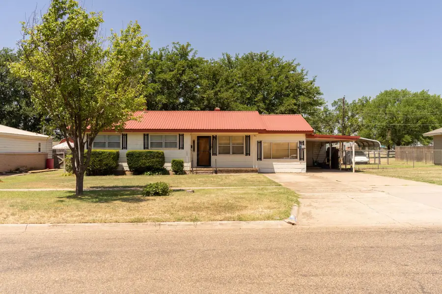 909 S Madden Street, Shamrock, TX 79079 - #3