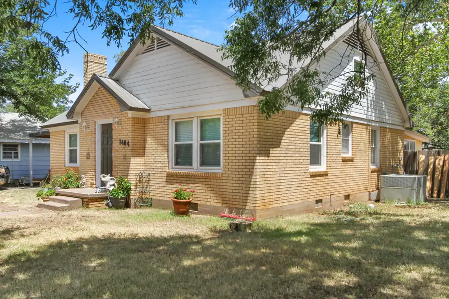 1404 Childress Street, Wellington, TX 79095 - #2