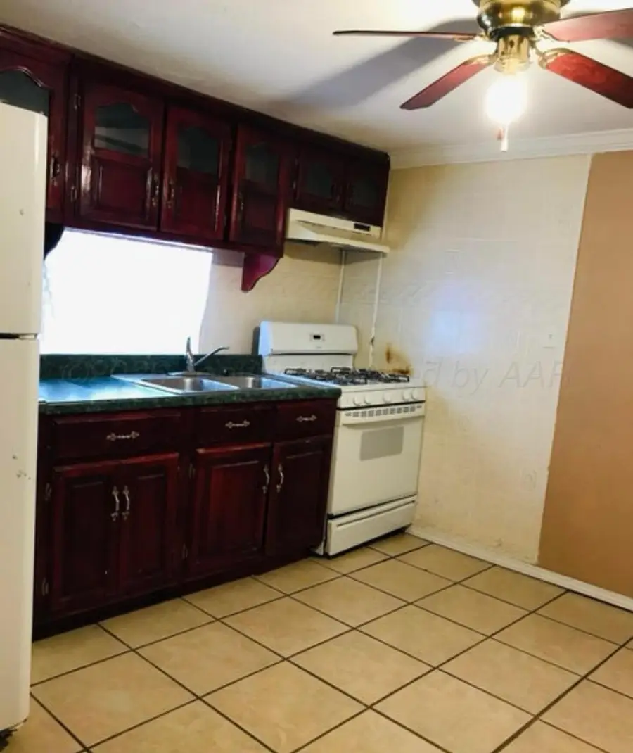 804 S Avenue L, Sunray, TX 79086-2534 - #3