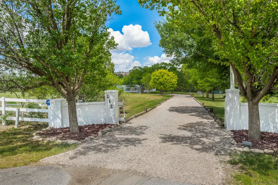 212 S Timbercreek Dr Drive, Amarillo, TX 79118-3702 - #2