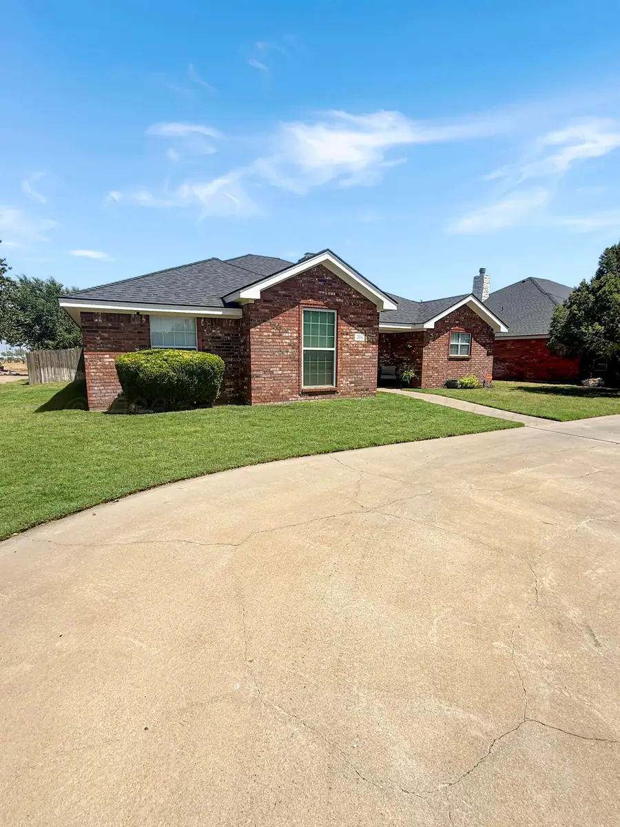 304 Floyd Avenue, Dumas, TX 79029-3468 - #2