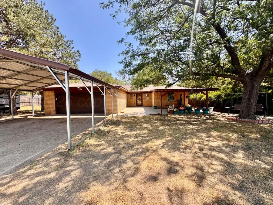 401 E Broadway Street, Stinnett, TX 79083 - #2