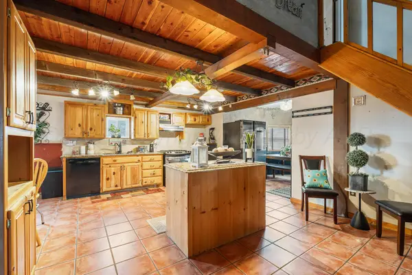 1706 Lakeview Drive, Fritch, TX 79036