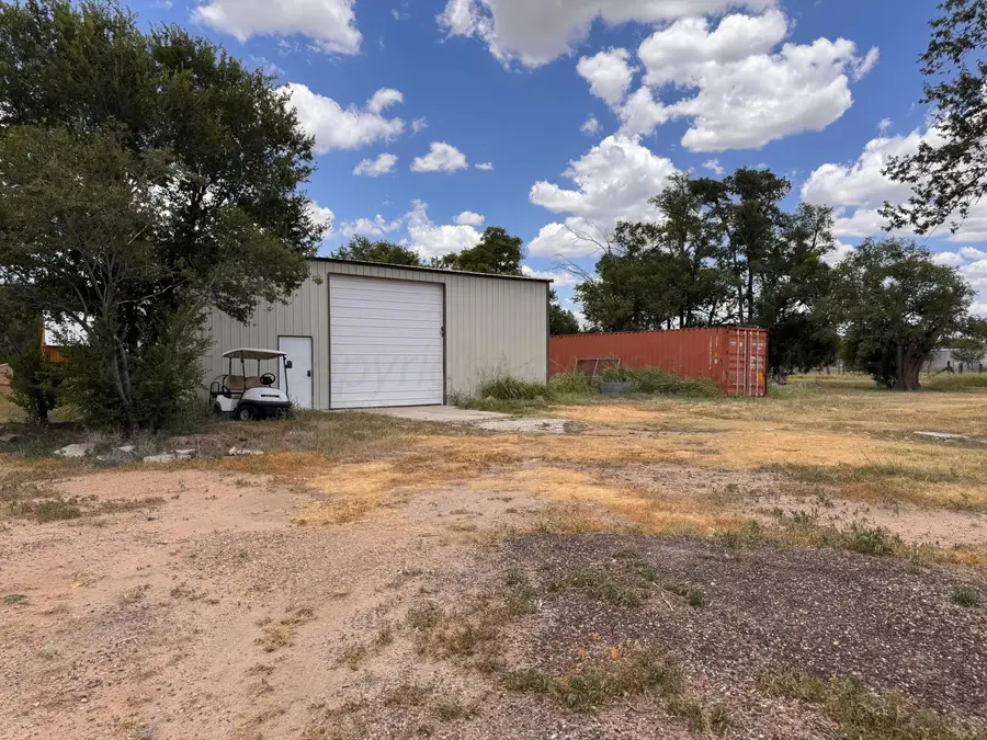 S Brown Avenue, Stinnett, TX 79083 - #3