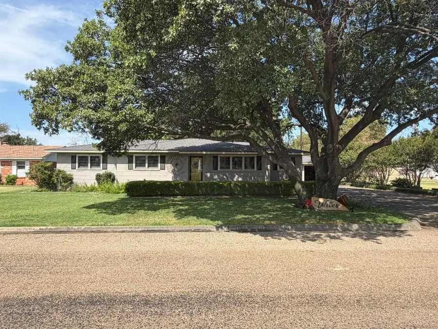 1209 N 17th Street, Memphis, TX 79245 - #3