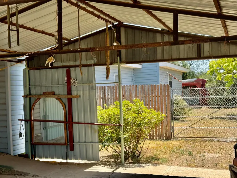 814 NE 11th Street, Dumas, TX 79029 - #2