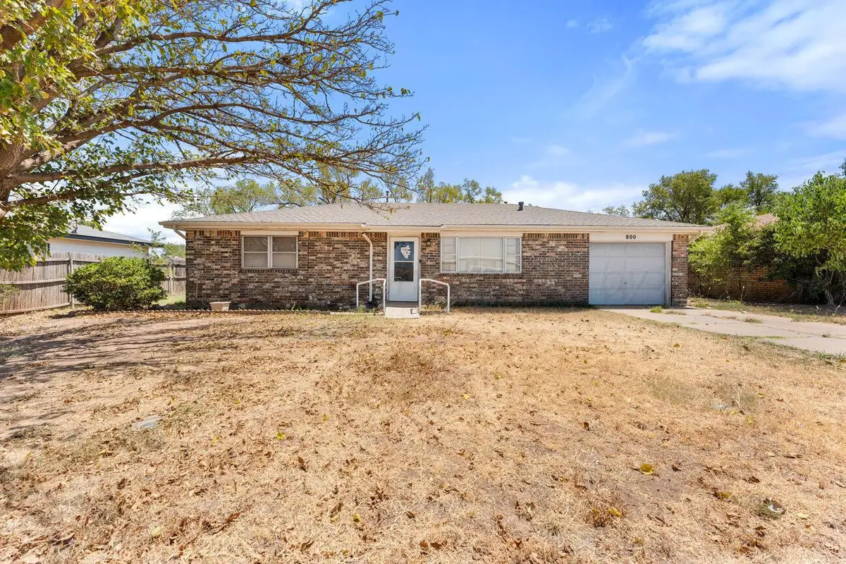 800 N Arizona Street, Shamrock, TX 79079 - #1