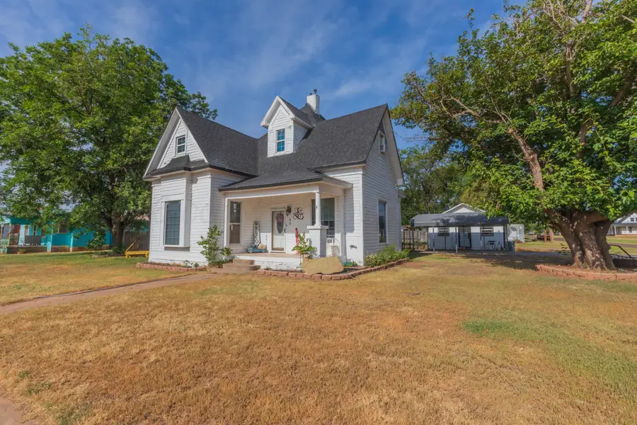 501 S 6th Street, Memphis, TX 79245 - #2