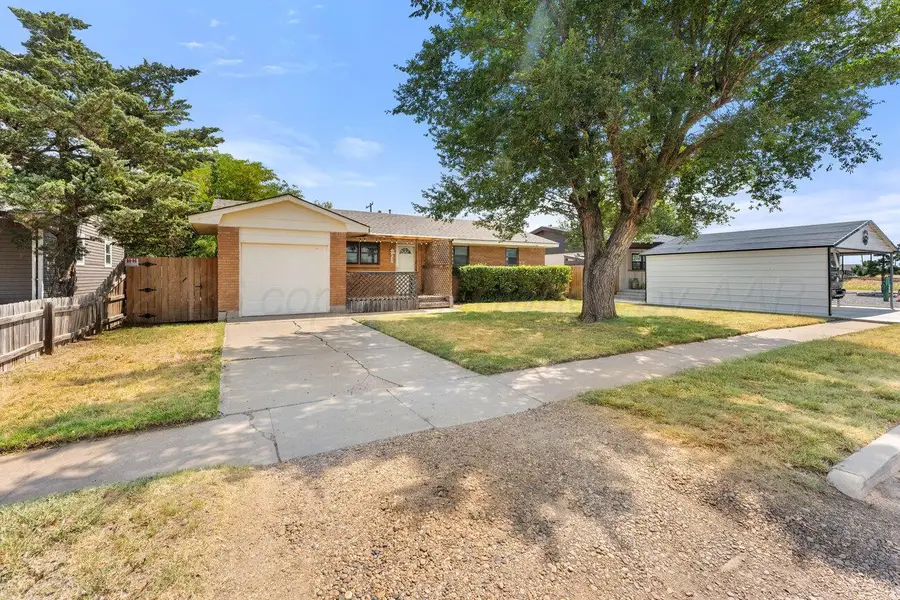 607 S Holmes Avenue, Fritch, TX 79036 - #2