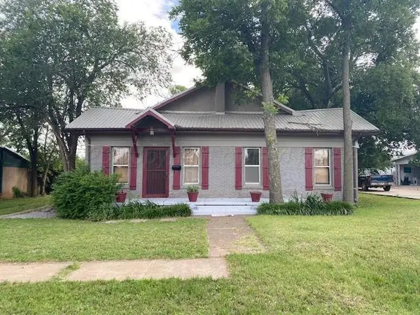 507 Ave G Nw, Childress, TX 79201