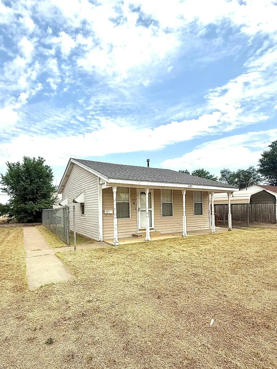 1201 Binkley Avenue, Dumas, TX 79029-5038 - #3