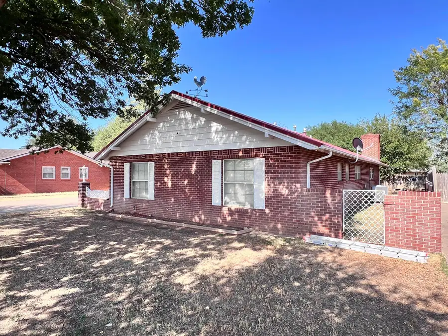 412 Sunset Street, Hereford, TX 79045 - #3