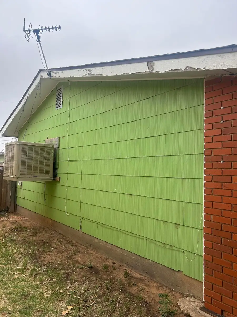 2408 Galveston Street, Plainview, TX 79072 - #3