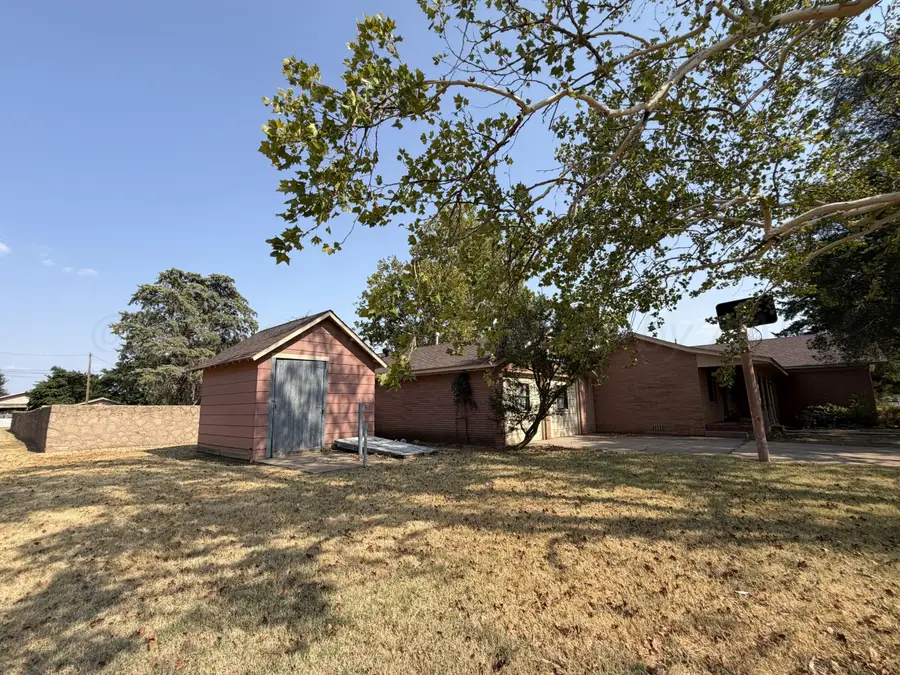1504 El Paso Street, Wellington, TX 79095 - #2