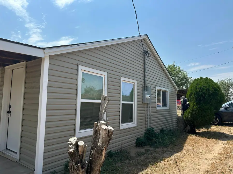 402 Hoggatt Street, Sanford, TX 79078 - #2